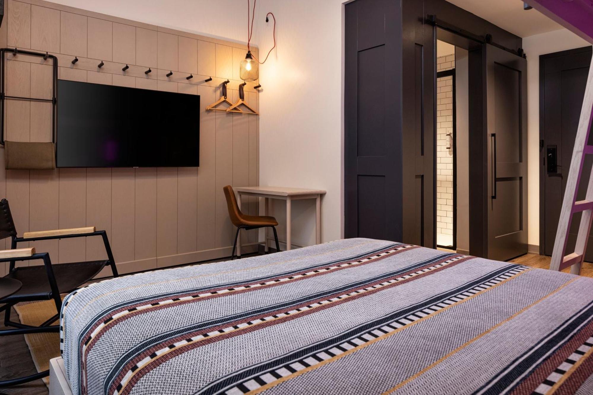 Moxy Omaha Downtown Hotel Buitenkant foto