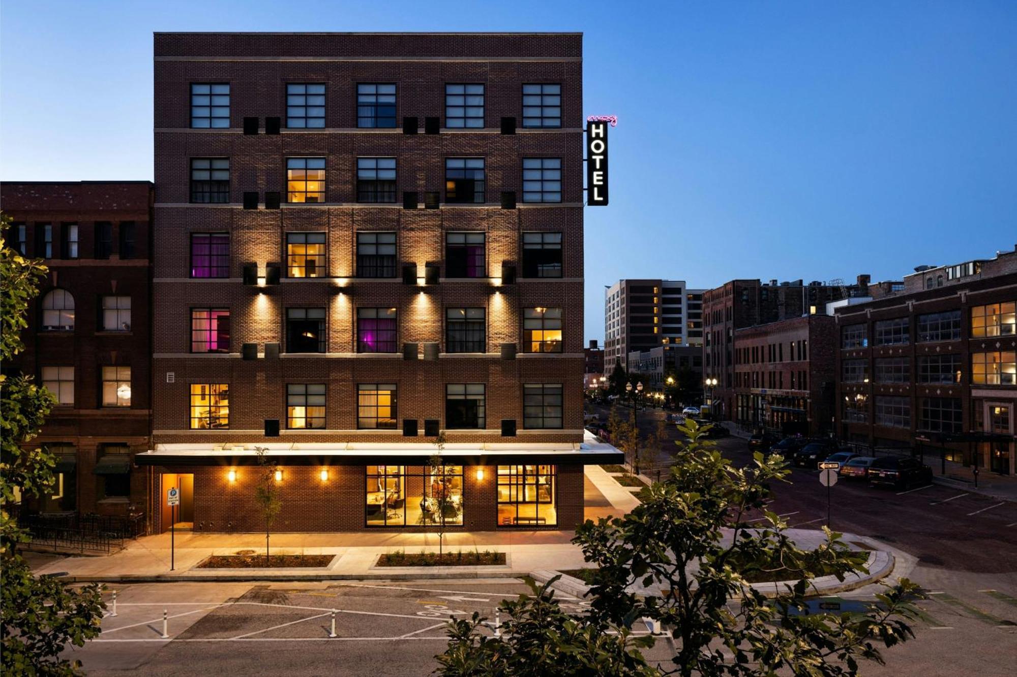 Moxy Omaha Downtown Hotel Buitenkant foto
